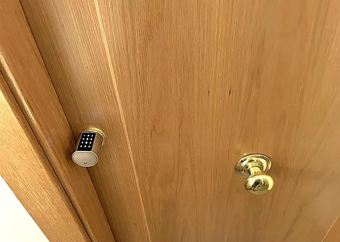 Mercedes - Nueva Apertura * Fuengirola