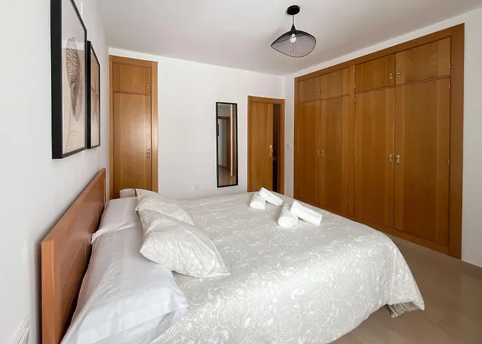 Mercedes - Nueva Apertura *