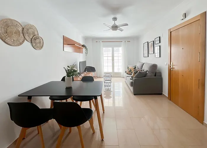 Mercedes - Nueva Apertura Fuengirola