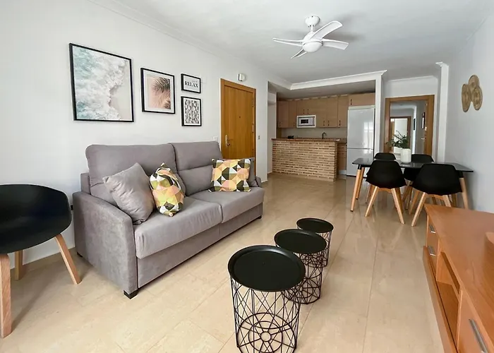 Mercedes - Nueva Apertura * Fuengirola