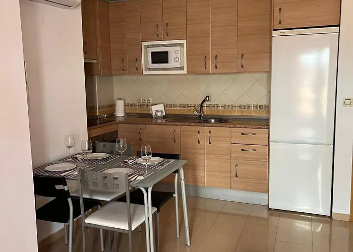 Mercedes - Nueva Apertura Fuengirola